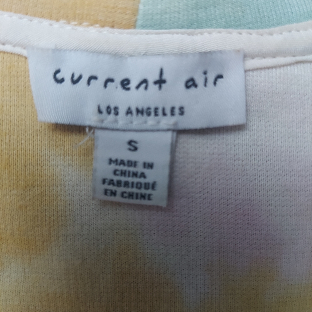 Curren Air Twist Front Tie-Dye V-Neck Top - Picture 3 of 7